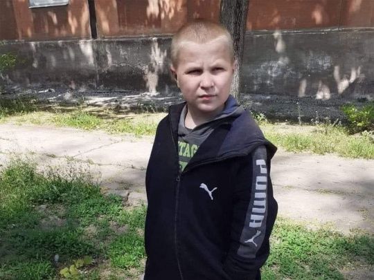 Мрію, щоб мама воскресла: мережу сколихнула історія маленького хлопчика з Маріуполя