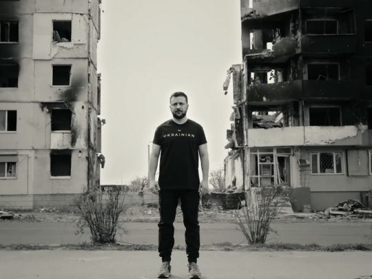 «Ви кажете: ніколи знову? Розкажіть про це Україні»: Зеленський зі зруйнованої Бородянки виступив із зверненням з приводу Дня пам’яті і примирення