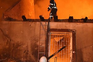 Одесские спасатели показали, как ликвидировали последствия ночного обстрела 