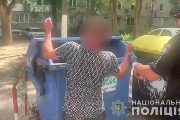 Под Одессой на свалке нашли тело обнаженной женщины
