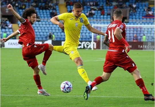 Україна з&nbsp;голом-шедевром Довбика розгромила Вірменію в&nbsp;Лізі націй: відеоогляд матчу