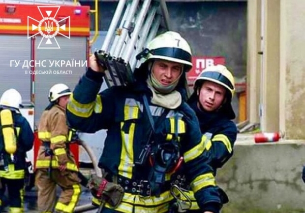 Пожары и ДТП: как прошли сутки у одесских спасателей и патрульных