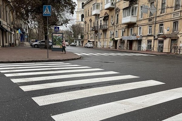 В центре Одессы появились велодорожка и дорожная разметка