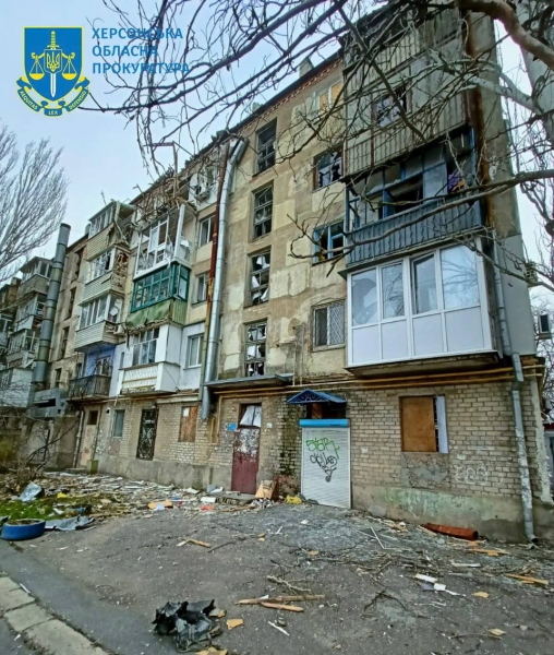 Херсон знову під обстрілом: горить перинатальний центр (відео)