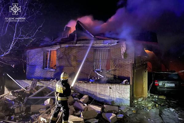 Пожежа у приватному будинку в Дніпрі: загинув чоловік, постраждала жінка