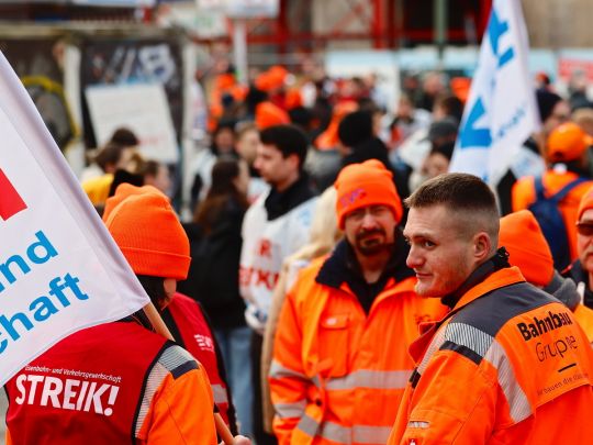 Не літають літаки, не ходять поїзди: страйк транспортників паралізував Німеччину