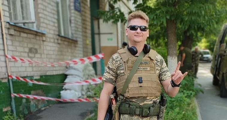 «Витягнув бійця з лінії вогню за бронежилет»: у Бахмуті загинув телеоператор, який пішов добровольцем на війну