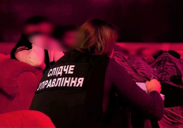 В полиции узнали, что в одесских стриптиз-барах работали проститутки 