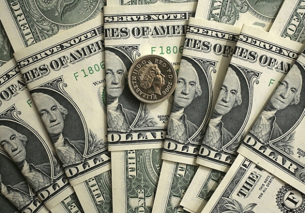 Курс валют в Украине 28 апреля 2023: сколько стоит доллар и евро