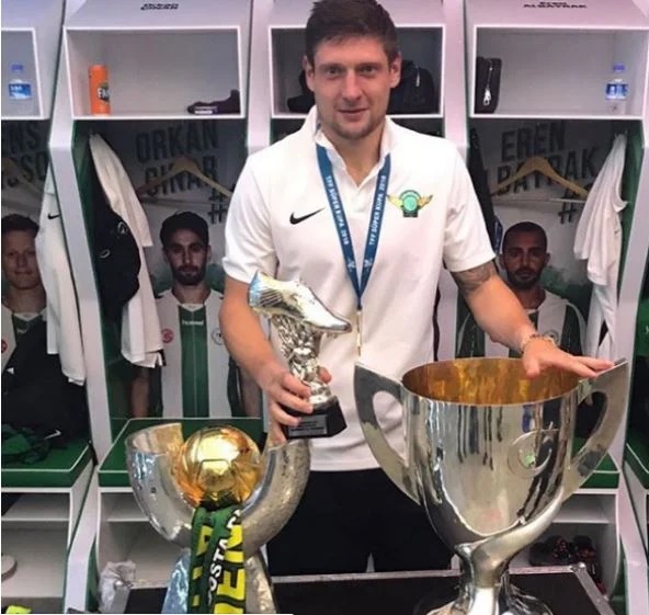 Один із найкращих бомбардирів в історії чемпіонату України завершив кар'єру та пообіцяв «всіх порвати»