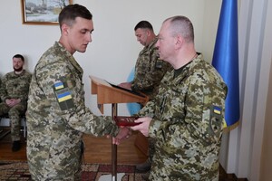 Защитникам острова Змеиный вручили государственные награды