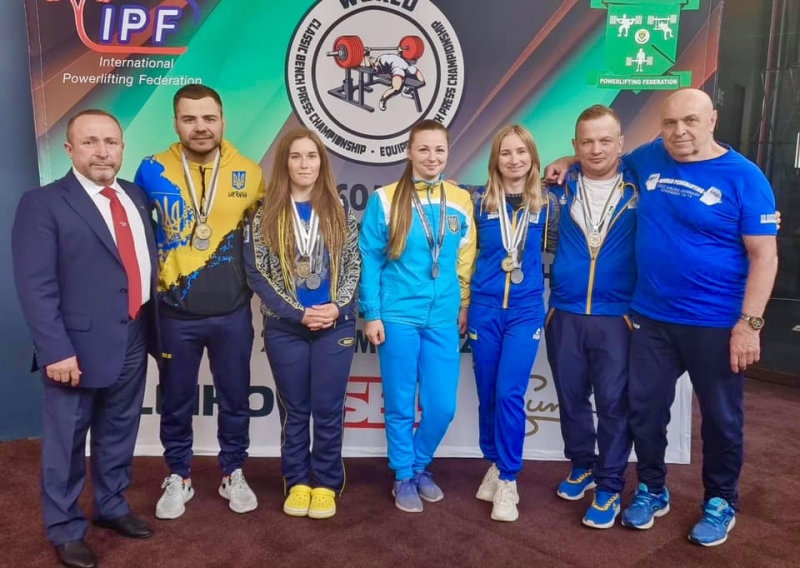 Українець Чупринко з рекордом став чемпіоном світу та не потиснув руку представнику країни-пособника війни (відео)