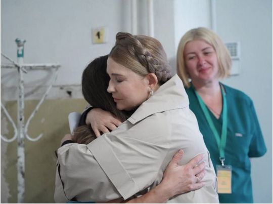 Юлія Тимошенко вчергове побувала у&nbsp;прифронтових містах Донбасу: що&nbsp;привезла лікарням для зимування