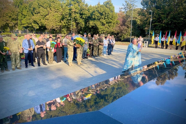 В День защитников и защитниц Украины в Одессе почтили память погибших Героев