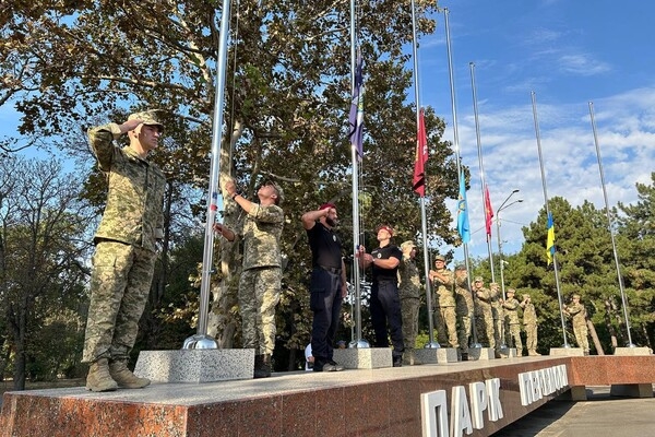 В День защитников и защитниц Украины в Одессе почтили память погибших Героев