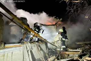 Спастели и прокуратура показали последствия вражеской атаки в Одесской области
