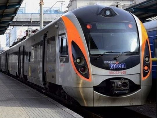 Не минуло й 20 років: «Укрзалізниця» запустила потяг Львів — Варшава