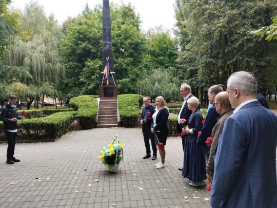 ВНМУ вшанував памʼять героїв-освітян, що загинули боронячи Україну