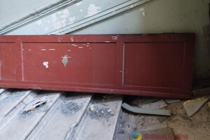 Пострадали более двух десятков авто и 20 домов: как выглядит центр Одессы после удара ракетами 