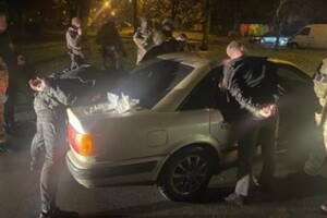 Похищали и удерживали в неволе людей: в Одессе разоблачили преступную группировку