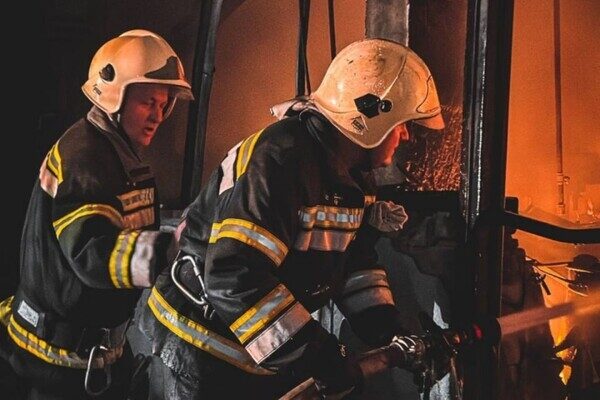 Пострадали более двух десятков авто и 20 домов: как выглядит центр Одессы после удара ракетами 