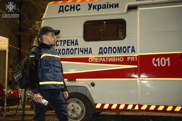Пострадали более двух десятков авто и 20 домов: как выглядит центр Одессы после удара ракетами 