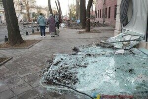 Пострадали более двух десятков авто и 20 домов: как выглядит центр Одессы после удара ракетами 