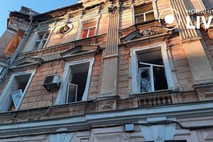 Пострадали более двух десятков авто и 20 домов: как выглядит центр Одессы после удара ракетами 