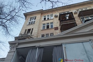 Пострадали более двух десятков авто и 20 домов: как выглядит центр Одессы после удара ракетами 
