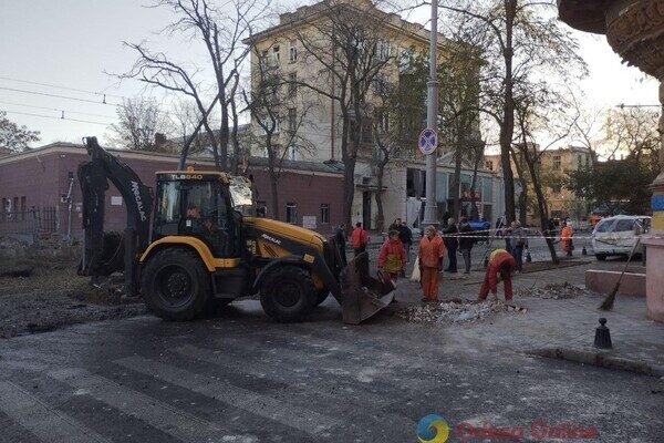 Пострадали более двух десятков авто и 20 домов: как выглядит центр Одессы после удара ракетами 