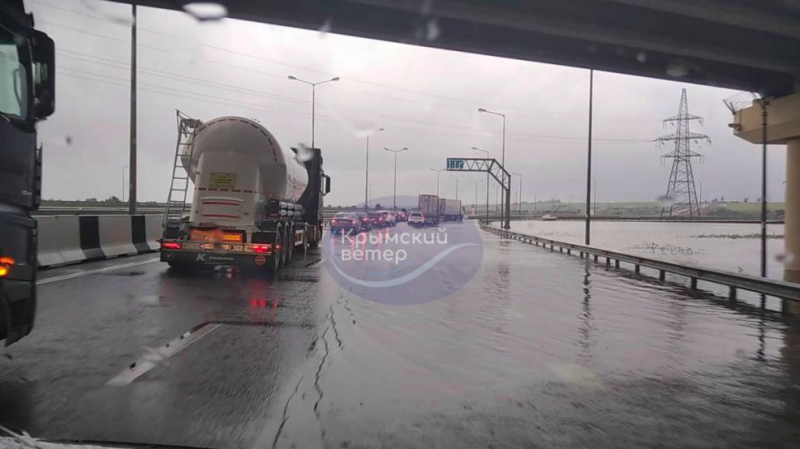 У Криму вирує ураган: окупований півострів йде під воду (фото, відео)