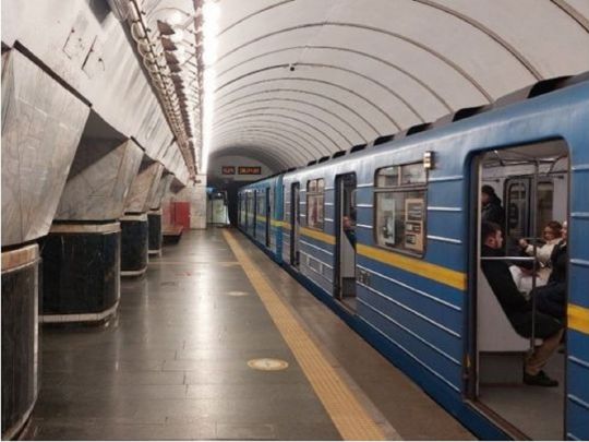 У київському метро відремонтують ще один аварійний тунель: чи закриють рух поїздів