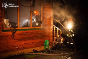 На Тенистой горела трапезная возле церкви