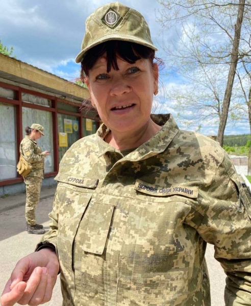 «Хто, як не я. То моя робота»: після втрати сина на війні його 56-річна матір продовжує воювати за двох