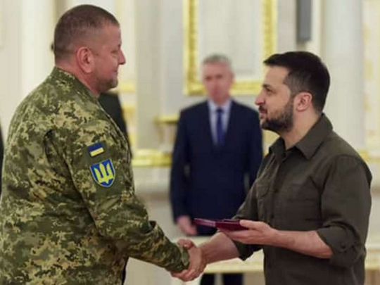 «Однозначно потрібне перезавантаження»: Зеленський підтвердив, що «думає про заміну» Залужного (відео)