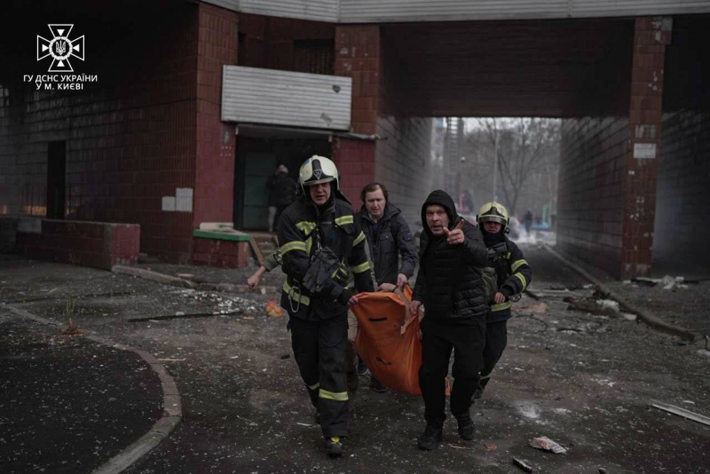 Промислове підприємство у Дрогобичі на Львівщині постраждало внаслідок ракетного удару (відео)