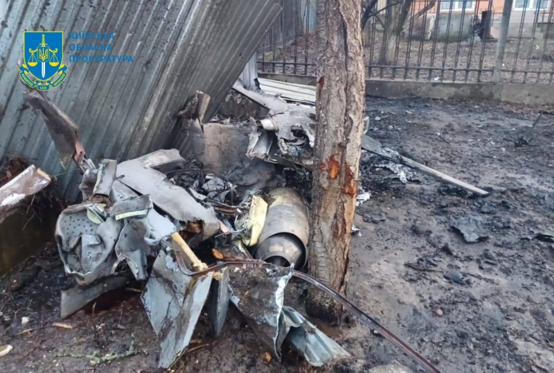 Промислове підприємство у Дрогобичі на Львівщині постраждало внаслідок ракетного удару (відео)