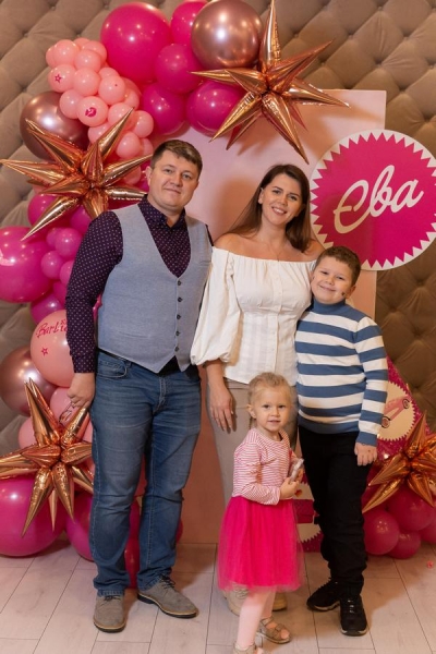 «Три тижні ми з дітьми провели у підвалі. І весь час над нами літала авіація»: відома акторка та телеведуча про виклики під час війни