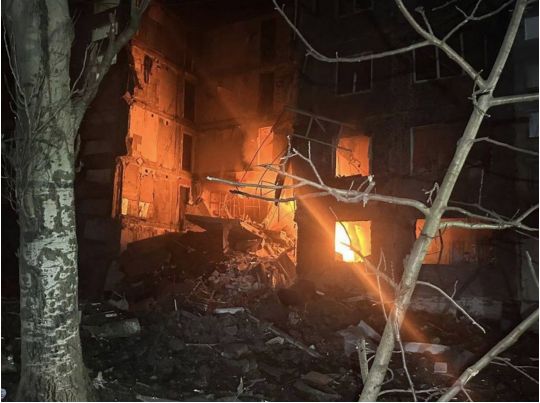 Ворог двічі за ніч обстріляв Селидове: загинуло троє людей, серед них дитина