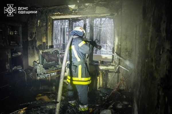 На Героев Крут в пожаре серьезно пострадали два человека