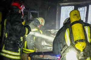 На Героев Крут в пожаре серьезно пострадали два человека
