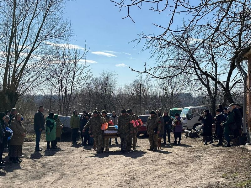 Був учасником руху спротиву у Маріуполі: на Вінниччині простилися з бійцем, якого понад рік вважали безвісти зниклим