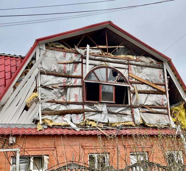 Чотири області України опинилися вночі під ударом дронів: найбільше дісталося Запоріжжю (фото, відео)