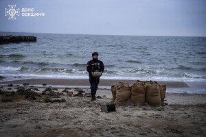 На одесском пляже уничтожили мину: видео подрыва