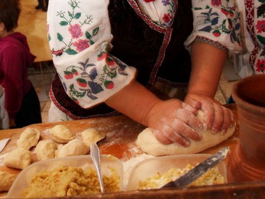 Масниця: традиційні стародавні рецепти на сучасний лад