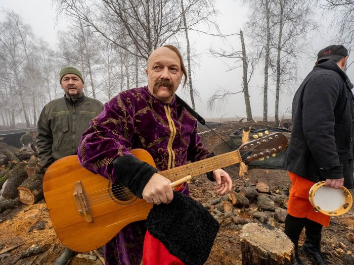 «Ми прокинулися від вибухів, побачили заграву, на місто відразу почали заходити літаки»: відомий актор про життя у Харкові під час великої війни