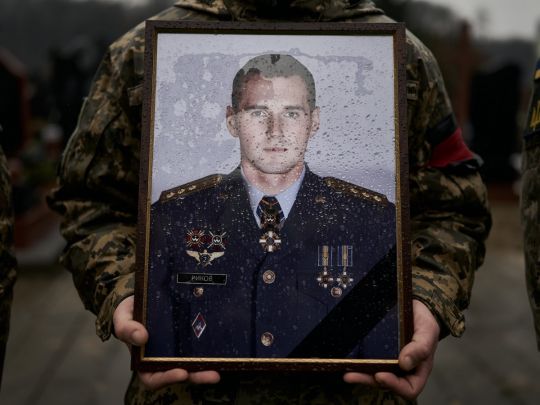«На його рахунку 385 бойових вильотів»: 30-річному пілоту посмертно дали Героя України