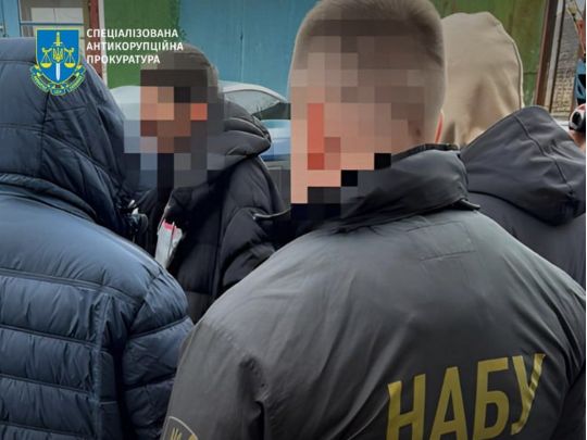 Викрили на гарячому: депутат вимагав хабар у військового