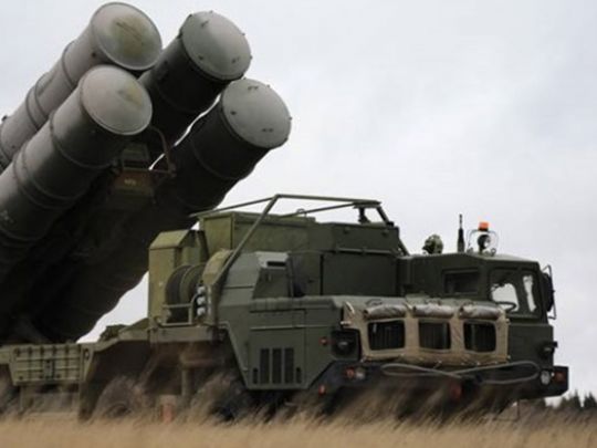 Ворог атакував Київ «кинжалами»: відомо про постраждалих і руйнування
