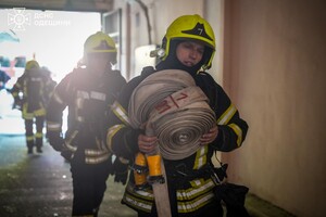 В Одессе на Дерибасовской вспыхнул пожар в жилом доме